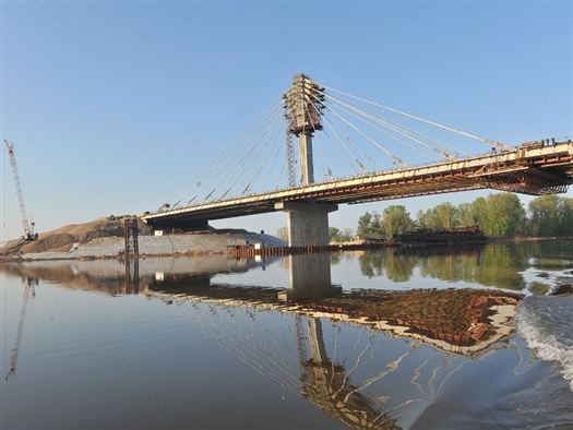 Строительство Кировского мостового перехода может оста­новиться из-за пяти неу­чтенных бараков в зоне, отве­денной под кольцевую развязку