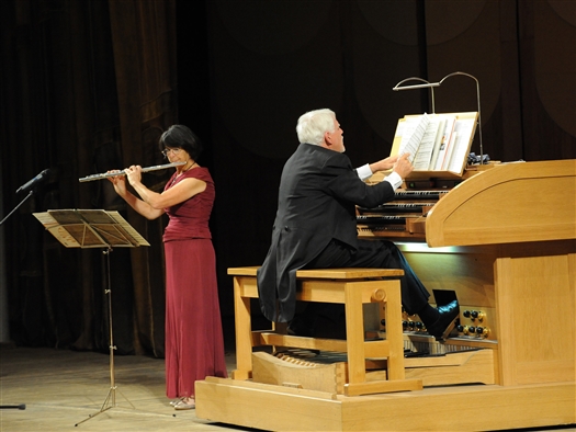 В Самарской филармонии 16 июня выступили органист Оливье Айзенманн и флейтистка Верена Штеффен из Швейцарии