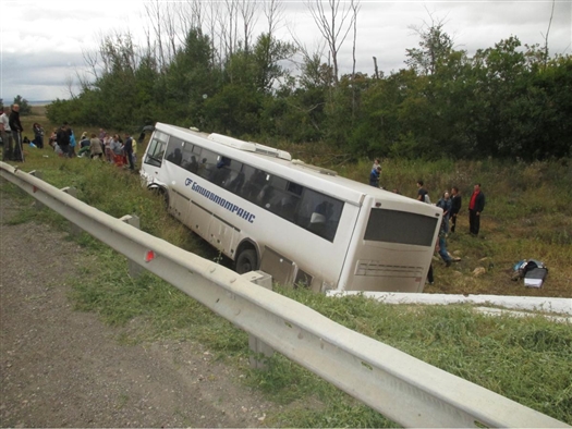После ДТП с автобусом госпитализированы девять человек, в том числе двое детей