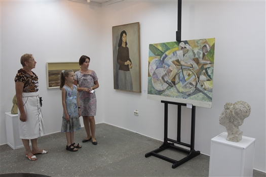 В Тольяттинском художественном музее открылась выставка произведений венгерского художника Шандора Зихермана