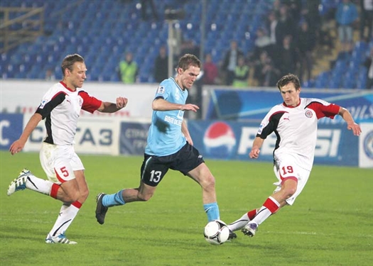 В дебютном матче Александра Глеба (№13) на поле «Металлурга» «КС» одержали победу над «Амкаром»