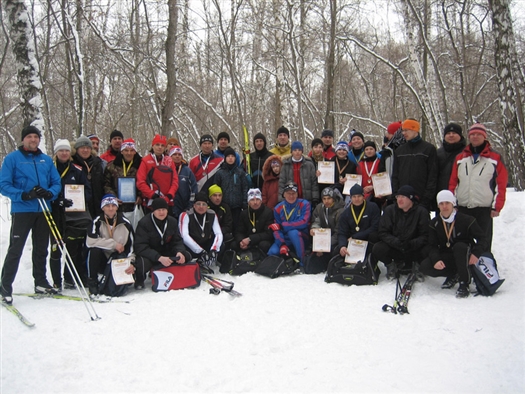 Все лыжники были разделены на возрастные группы: мужчины (18-39 лет, 40-49 лет, 50-59 лет, 60 лет и старше) и женщины (18-29 лет и старше 30 лет)