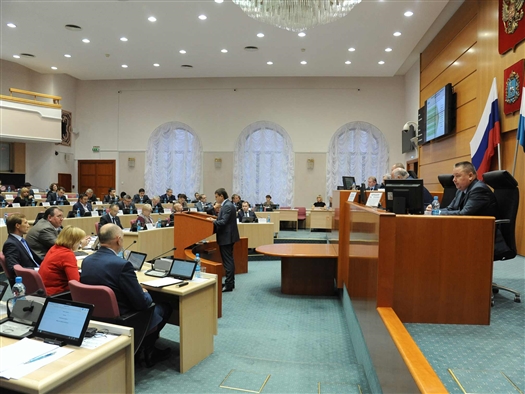 Первый проект облбюджета-2015 одобрен профильным комитетом губдумы