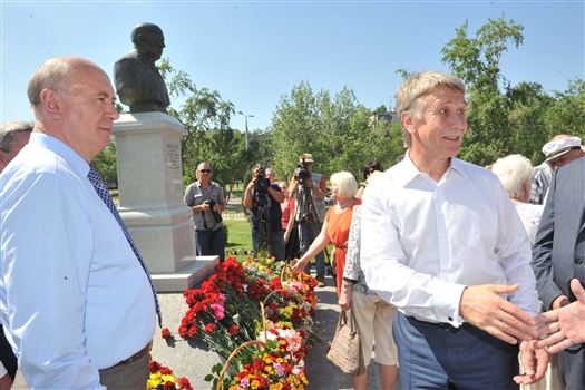 Николай Меркушкин принял участие в церемонии открытия памятника Виктору Михельсону