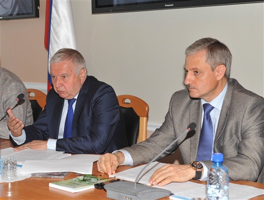 На заседании общественной палаты Самарской области было принято решение рекомендовать правительству региона рассмотреть возможность предоставления Самаре субсидий на выполнение функций административного центра. 