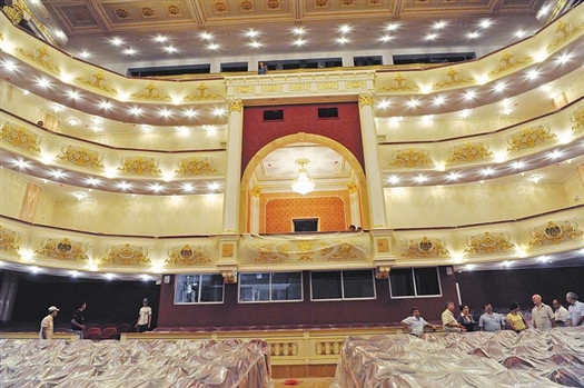 Новый зал театра оперы и балета по акустическим характеристикам и стилевому исполнению приближен к эталону