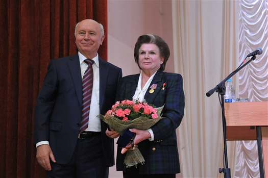 Губернатор поздравил Валентину Терешкову с юбилеем