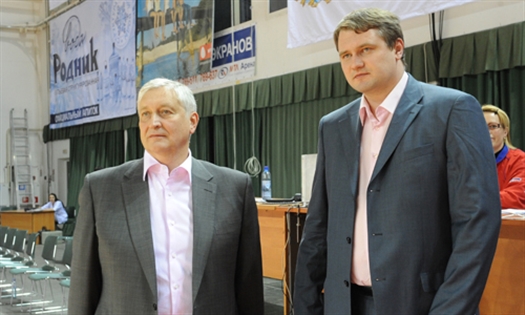 Сергей Тимофеев (справа) выбирает игроков очень тщательно.