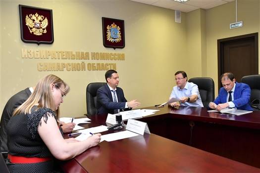 Дмитрий Азаров подал документы на участие в выборах губернатора Самарской области