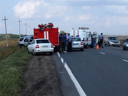 На 16 км Самарской обводной дороги произошло лобовое столкновение "четверки" и внедорожника Ford