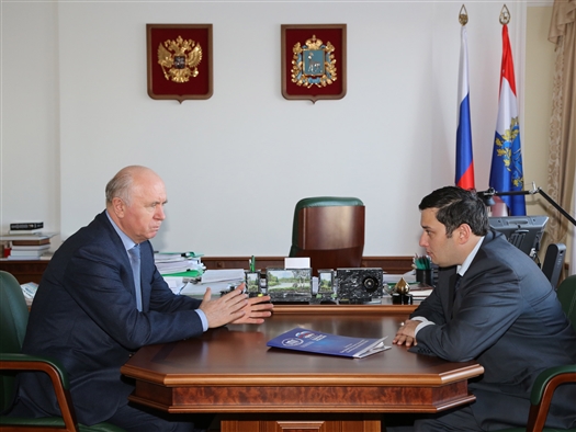 Николай Меркушкин обсудил с Александром Хинштейном участие региона в федеральных программах
