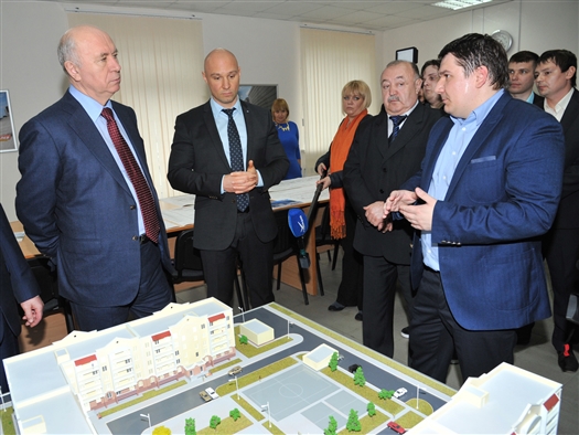 губернатор Николай Меркушкин посетил с рабочим визитом завод железобетонных конструкций "Корпорации КОШЕЛЕВ"