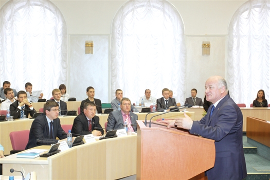 Виктору Сазонову нравится активная позиция нового состава молодежного парламента 