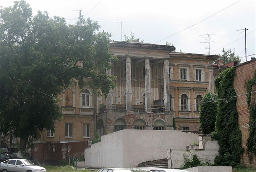 Наиболее яркой постройкой классицизма в Самаре стало здание Дворянского собрания