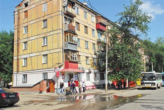 Жители Куйбышевского района стали заложниками спора между управляющей компанией и поставщиками коммунальных услуг