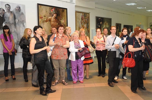 В галерее "Вавилон" 17 мая состоялось торжественное открытие экспозиции работ художника из Санкт-Петербурга Николая Блохина