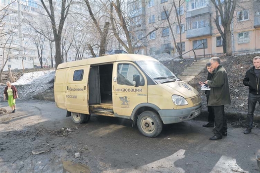 Преступники отобрали у инкассаторов сумку с 10 млн рублей