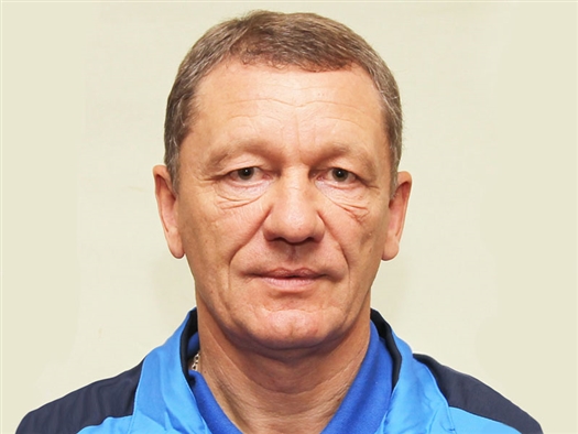 Владимир Кухлевский родился 5 января 1959 г. В тренерском штабе "Крылья Советов" трудится с 2001 г. С начала 2011 г. работал помощником главного тренера молодежного состава, является обладателем тренерской категории А (лицензия УЕФА)