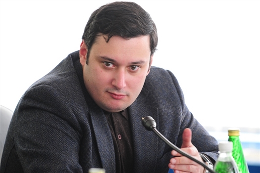 Александр Хинштейн является депутатом Госдумы от Нижегородской области двух последних созывов и в своем избирательном округе сумел реализовать большое число различных социальных проектов