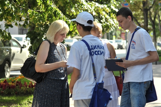В Ленинском районе Самары продолжается предварительное народное голосование "Единой России"