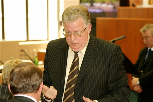 Депутат губдумы Александр Колычев предлагает законодательно регулировать деятельность такси
