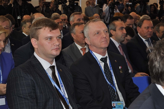 Самарская делегация принимает участие в съезде "Единой России"