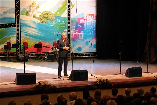 в Тольяттинском Дворце культуры, искусств и творчества состоялось празднование Международного дня учителя