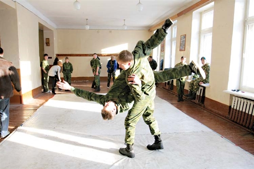 Умением в военно-спортивных видах спорта померялись110 юношей
