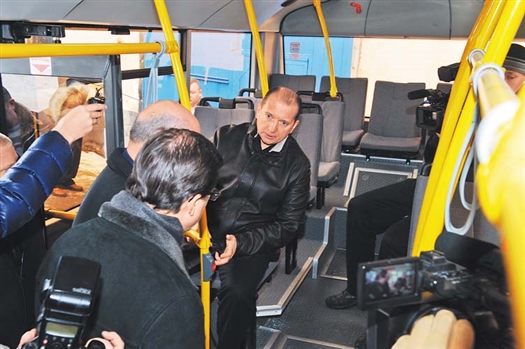 Владимир Артяков проверил готовность к работе новых автобусов, закупленных самарской мэрией