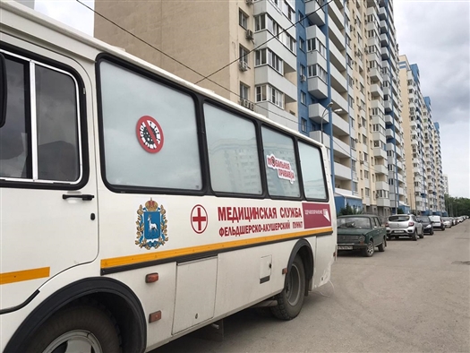 Жители "Волгаря" прошли вакцинацию в мобильном прививочном пункте