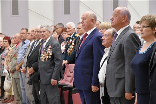 Губернатор принял участие в выборной конференции областной организации ветеранов