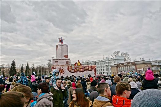 Более 50 тысяч самарцев приняли участие в празднике Масленицы
