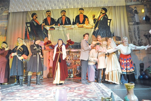 Спектакль «Ханума» в постановке Мальцева решен в традиционной манере