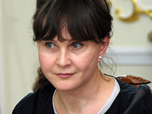 Фэния Хакимова сменила пост гендиректора "Автовокзалов и автостанций области" на президентский