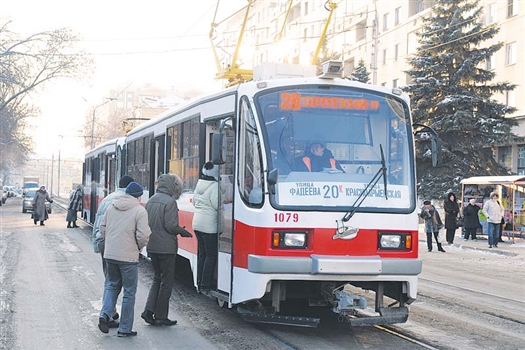 В дни организации автобусных спецрейсов будет увеличено количество трамваев и троллейбусов на соответствующих маршрутах для перевозки населения к автостанциям "Аврора", "Хлебная площадь", "ул. Бакинская", "проспект Металлургов"