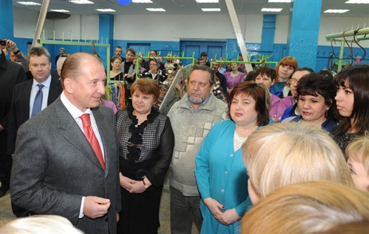 Глава региона принял участие в подписании программы по развитию взаимовыгодных партнерских отношений и сотрудничества между Всероссийским обществом слепых (ВОС) и "АвтоВАЗом"