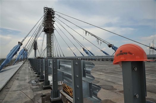 На строительные работы по Кировскому мосту потратят еще 408 млн рублей