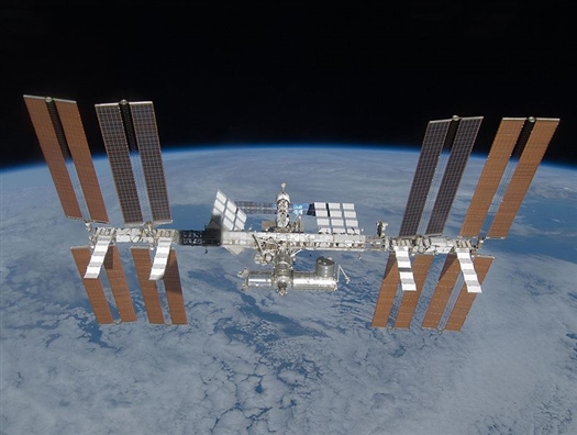 На данный момент у сибирских ученых уже есть договоренность об испытаниях своего космического экрана на борту МКС