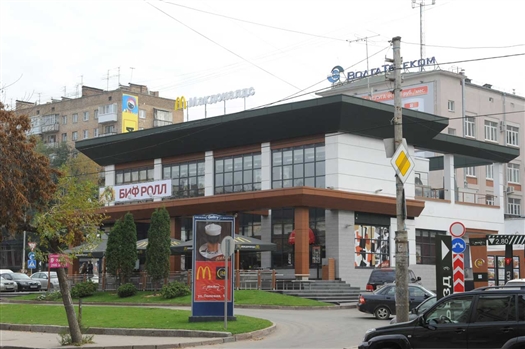 Сеть ресторанов "Макдо­налдс" добивается снятия с кадастрового учета участка, по которому метростроители должны двигаться к будущей станции "Самарская"