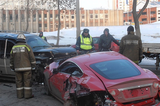 Владимир Колотухин, чья жена получила серьезные травмы в ДТП со спортивным Jaguar, осужден на год исправительных работ