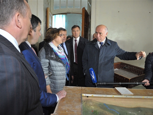 губернатор Николай Меркушкин осмотрел здание реального училища на ул. Комсомольской,