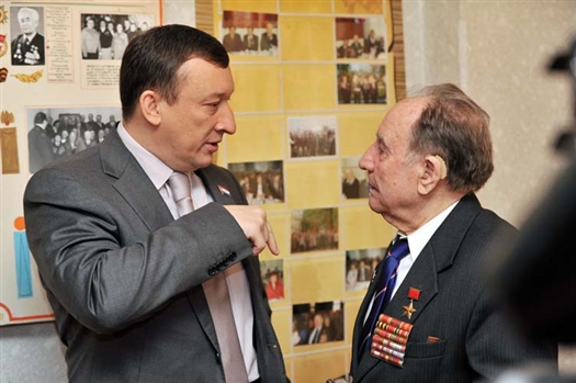 Владимир Чудайкин рассказал Александру Фетисову, как своими руками собирал истребители, как сбежал с завода на фронт и как стал Героем Советского Союза
