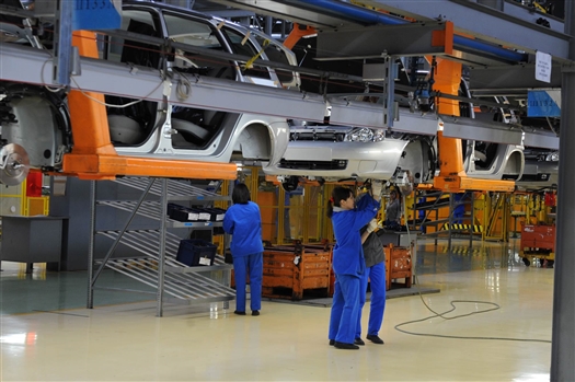 По итогам года АвтоВАЗ увеличит объемы производства автомобилей на 10%