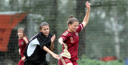 Новый капитан женской молодежной сборной России Анастасия Поздеева забила один мяч на тренировочном матче