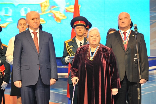 Светлана Хумарьян и Виктор Сазонов удостоены звания "Почетный гражданин Самарской области"