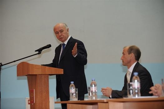 Губернатор поручил Владимиру Чихиреву создать специальную комиссию, которая должна разобраться в сложившейся ситуации