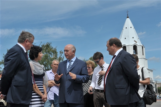 Губернатор посетил Сызранский кремль и кафедральный собор