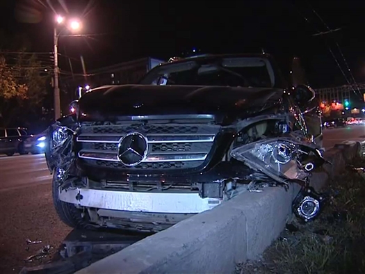 Суд Промышленного района Самары рассмотрел дело в отношении водителя Mercedes-Benz GL 500 4Matic, протаранившего шесть машин на Московском шоссе в Самаре, Олега Мамонтова
