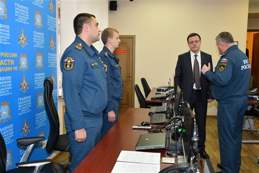 В День народного единства Дмитрий Азаров посетил ГУ МЧС по Самарской области