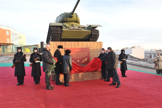 Михаил Бабич и Николай Меркушкин открыли монумент боевой славы в микрорайоне "КОШЕЛЕВ-проект"
